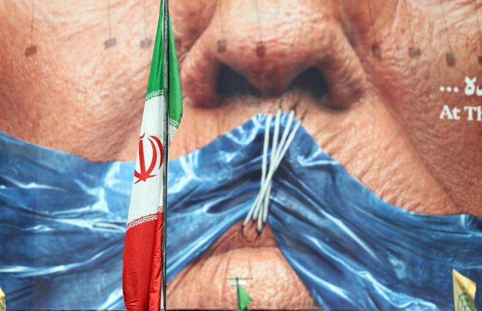 Irán afirma que Trump debe elegir entre operación militar “imposible” o “mal acuerdo”