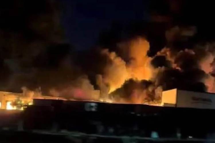 Incendio en planta de Bachoco deja daños millonarios en Lagos de Moreno