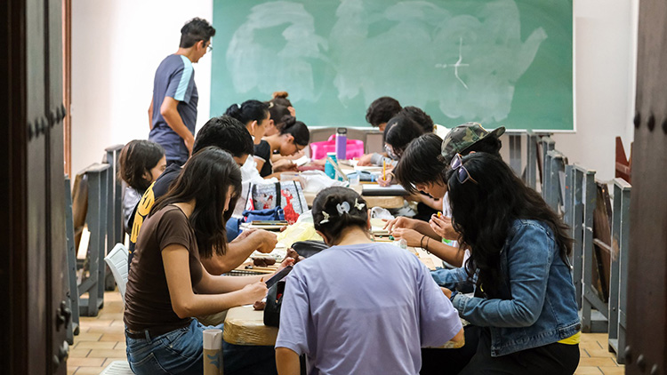 Abre convocatoria la Licenciatura en Artes
