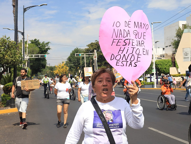 Marchan madres por hijos desaparecidos 
