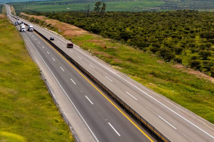 Ampliarán a seis carriles la autopista Zapotlanejo-Lagos de Moreno con inversión de 11 mil 500 mdp