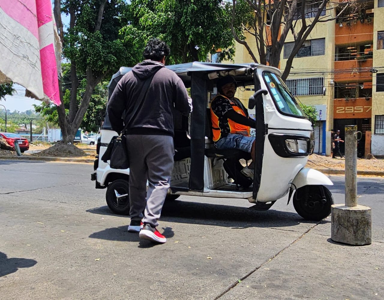 Presentan iniciativa para dar certeza jurídica a mototaxis en Jalisco