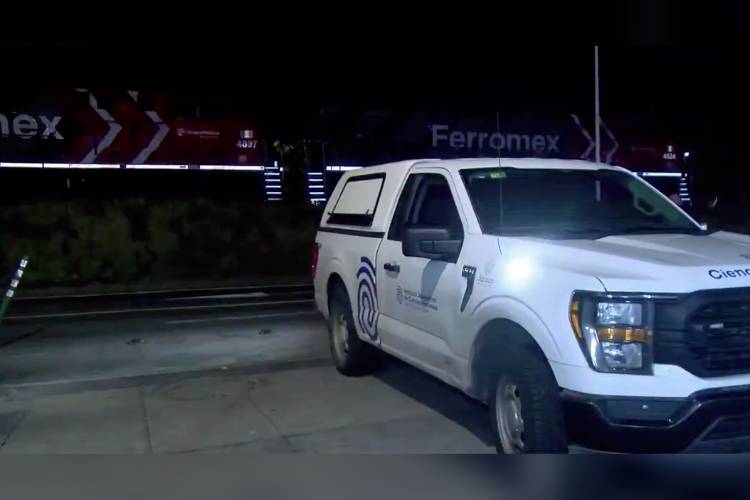 Muere hombre al intentar ganar el paso al tren en Zapopan 