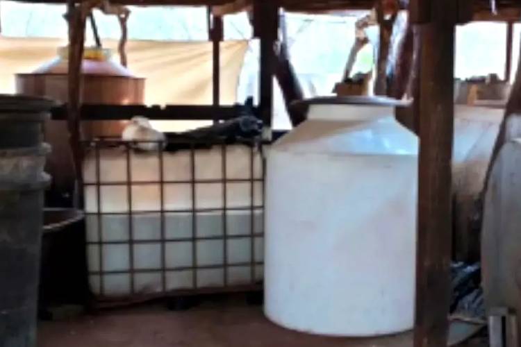 Detienen a tres mexicanos en Nigeria durante desmantelamiento de narcolaboratorio