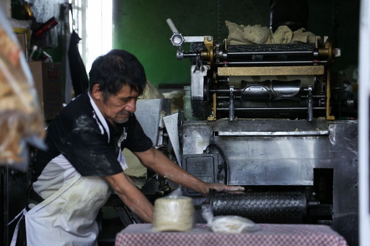 México firma acuerdo con productores de maíz para garantizar precios justos