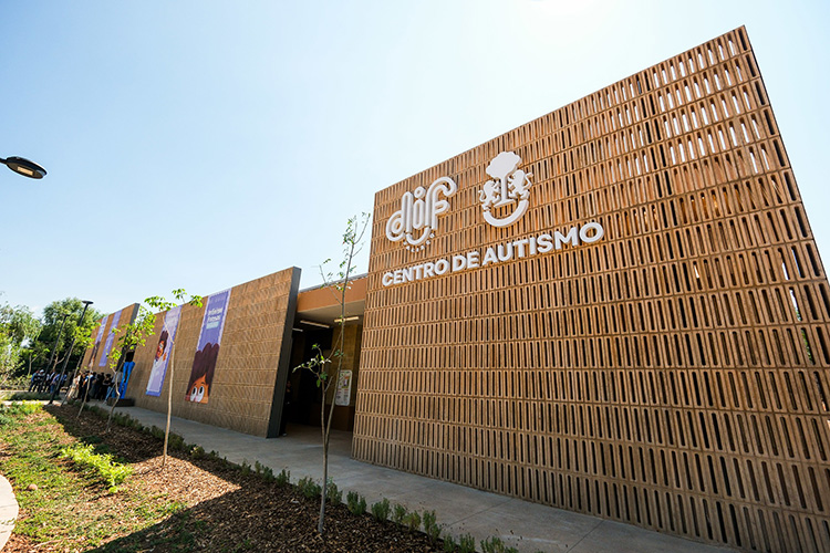 Inauguran Centro de Autismo en Tepatitlán