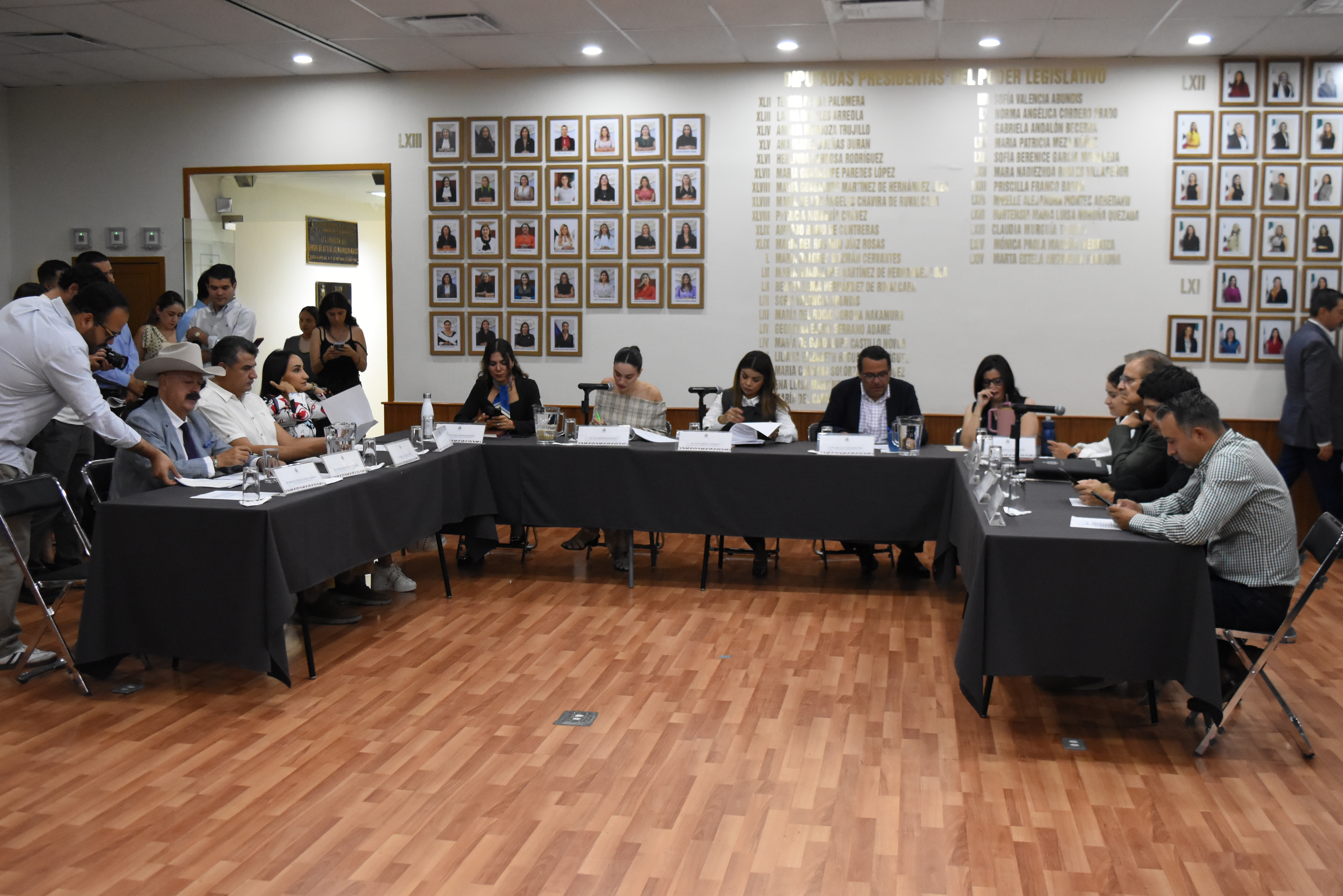 Dan ‘luz verde’ a vivienda policial 