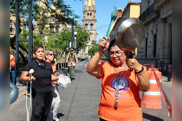 Tras amparo y presión de colectivas, entra en vigor ley vicaria en Jalisco