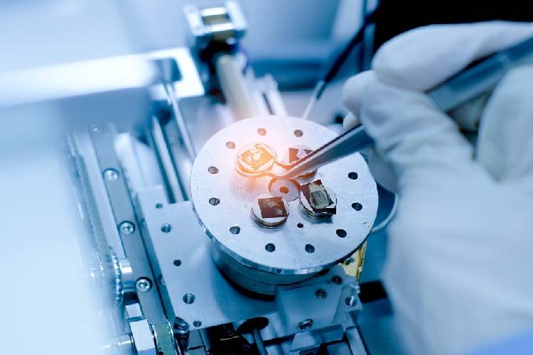 Abrirá UdeG curso gratuito sobre microelectrónica y nanoelectrónica