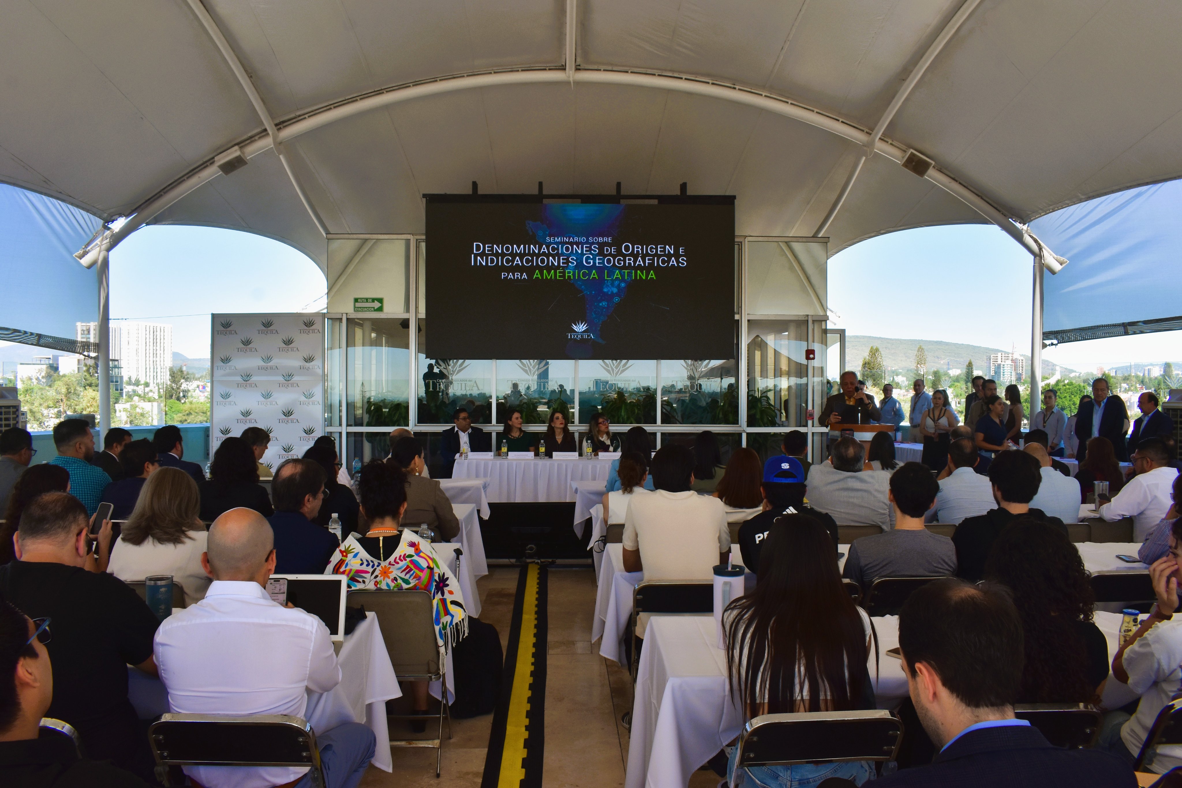 Inauguran antena de oriGIn en el CRT