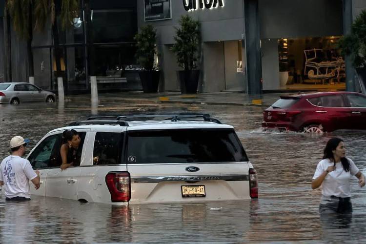 Inundaciones en Guadalajara son resultado de un problema estructural 