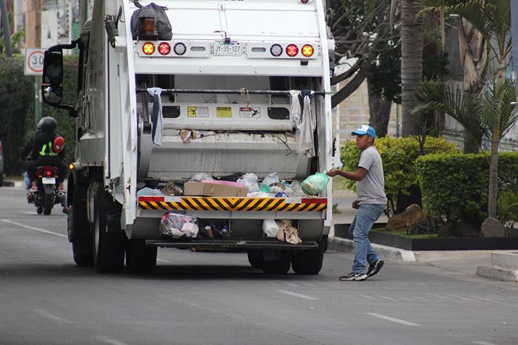 Detectan irregularidades en 32 comercios de Santa Tere