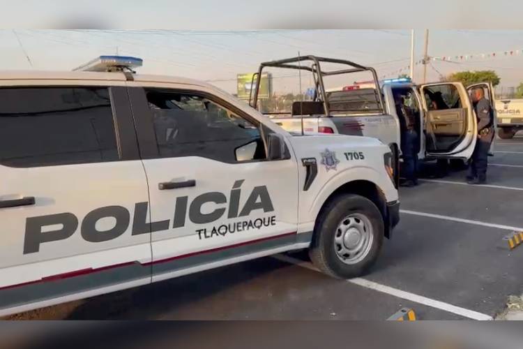 Hallan cuerpo quemado en baldío