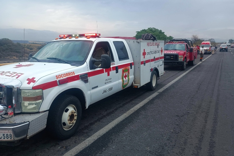 Localizan cuerpo de mujer en barranca del libramiento a Zapotlanejo