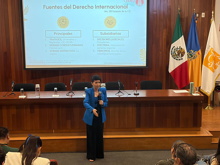 Imparten curso de protección de derechos