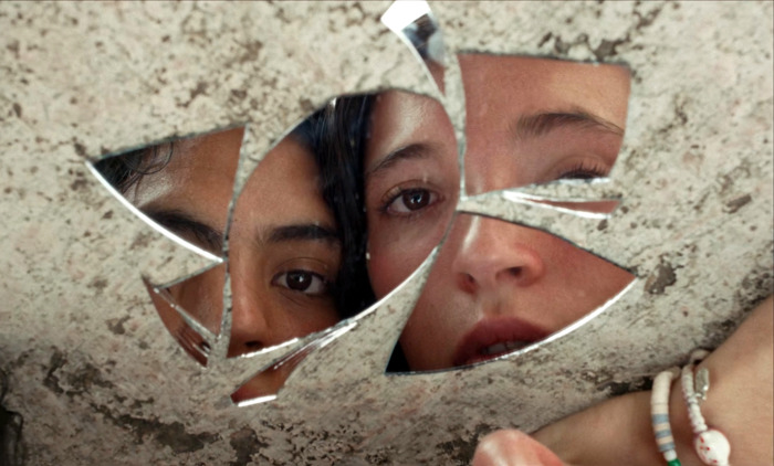 La mexicana Fernanda Tovar lleva al festival de Tribeca su ópera prima, 'Sad Girlz'