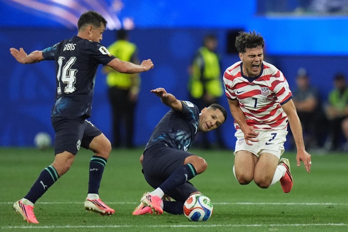Estados Unidos brilla en su debut mundialista y golea a Paraguay 4-1