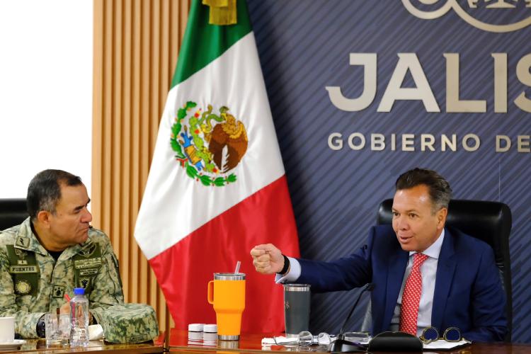 Por partido de México, suspenden clases el jueves