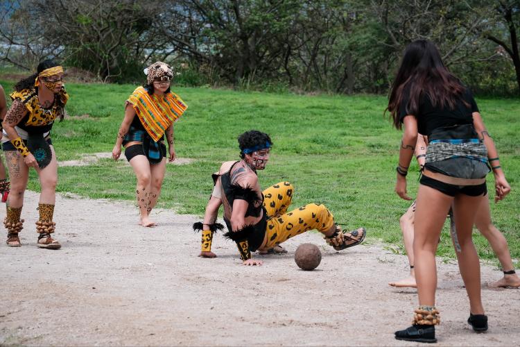 Reviven el juego de pelota ancestral en Guachimontones