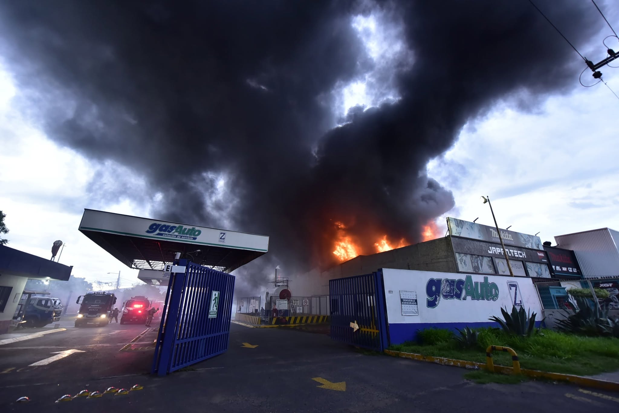 Incendio consume bodega de herramientas