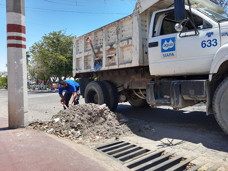 Siapa desazolvó el 43% de bocas de tormenta
