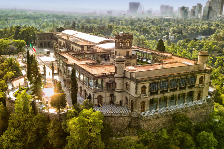 Denuncian ante la FGR uso indebido del Castillo de Chapultepec