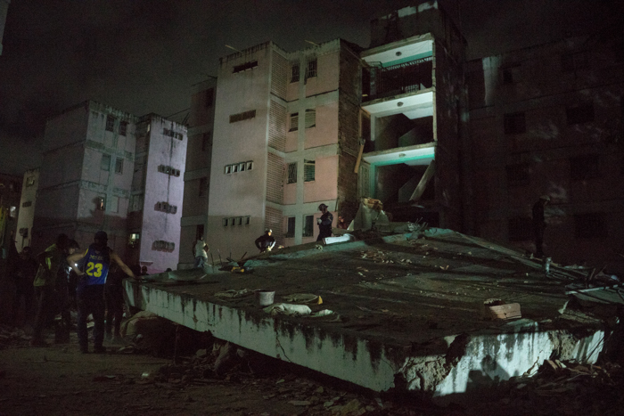 Sismo de 7.5 grados sacude Venezuela; reportan cuantiosos daños y víctimas