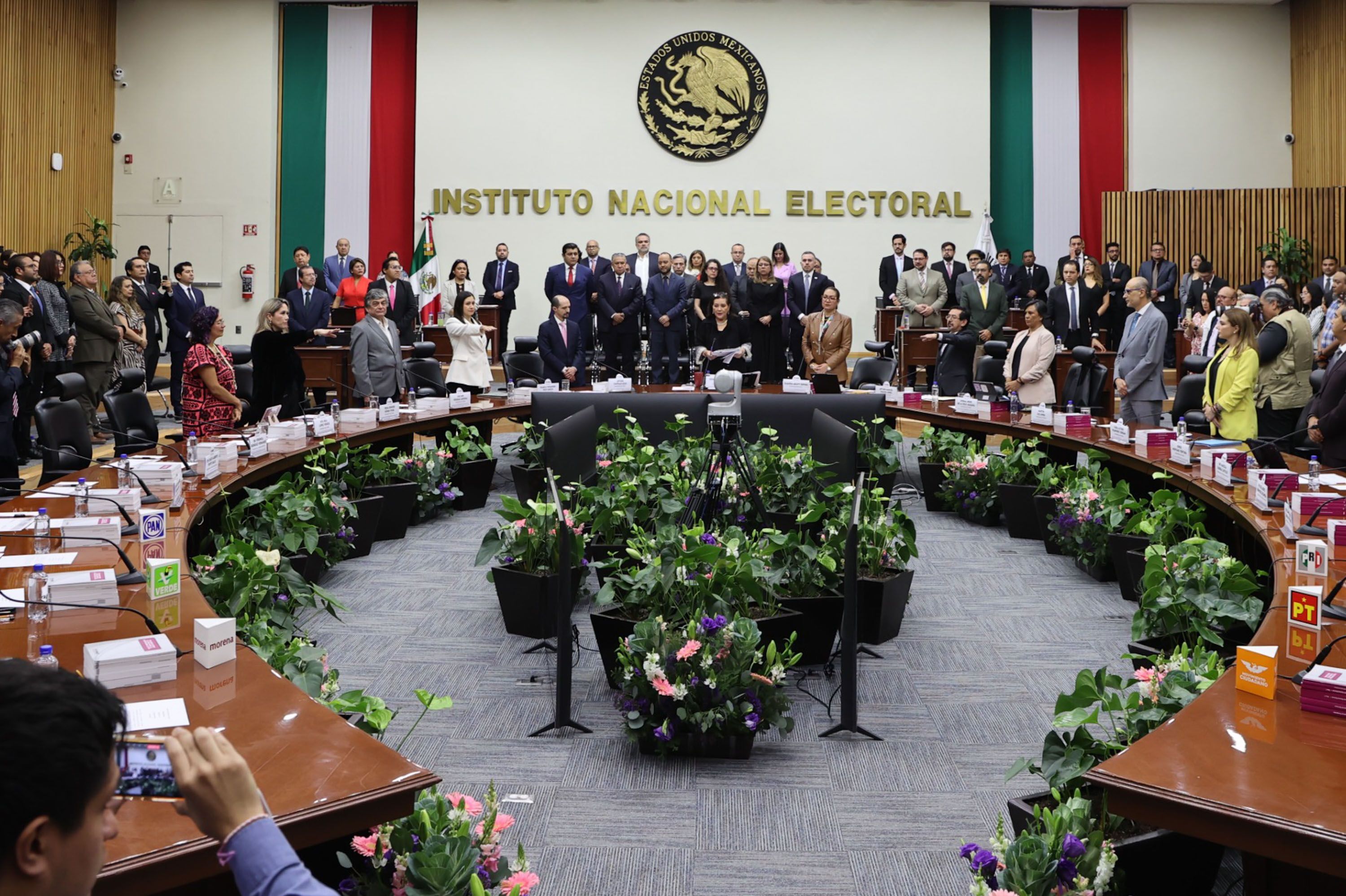 Comisión del INE aprueba registro preliminar de cuatro nuevos partidos politicos