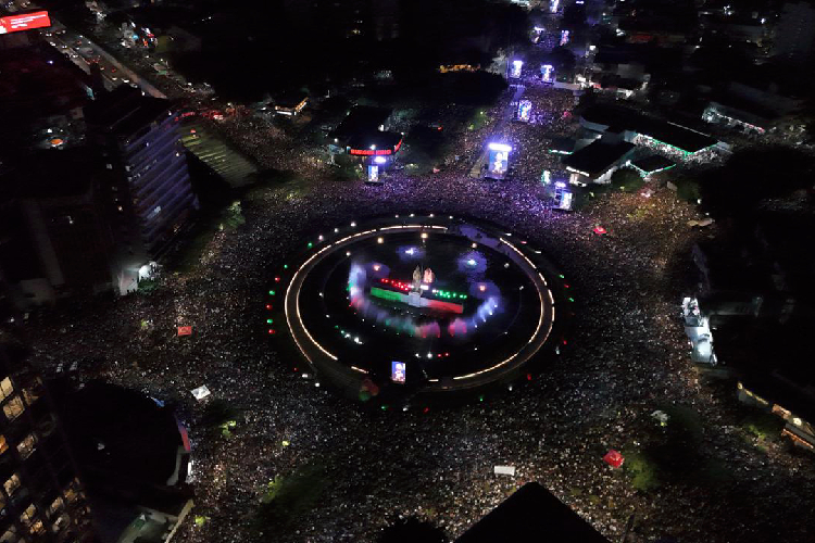 270 mil personas asistieron a la serenata más grande del mundo