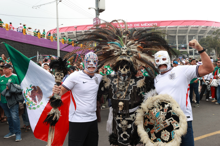 México se pregunta ¿y si sí? entre fiesta y vigilancia