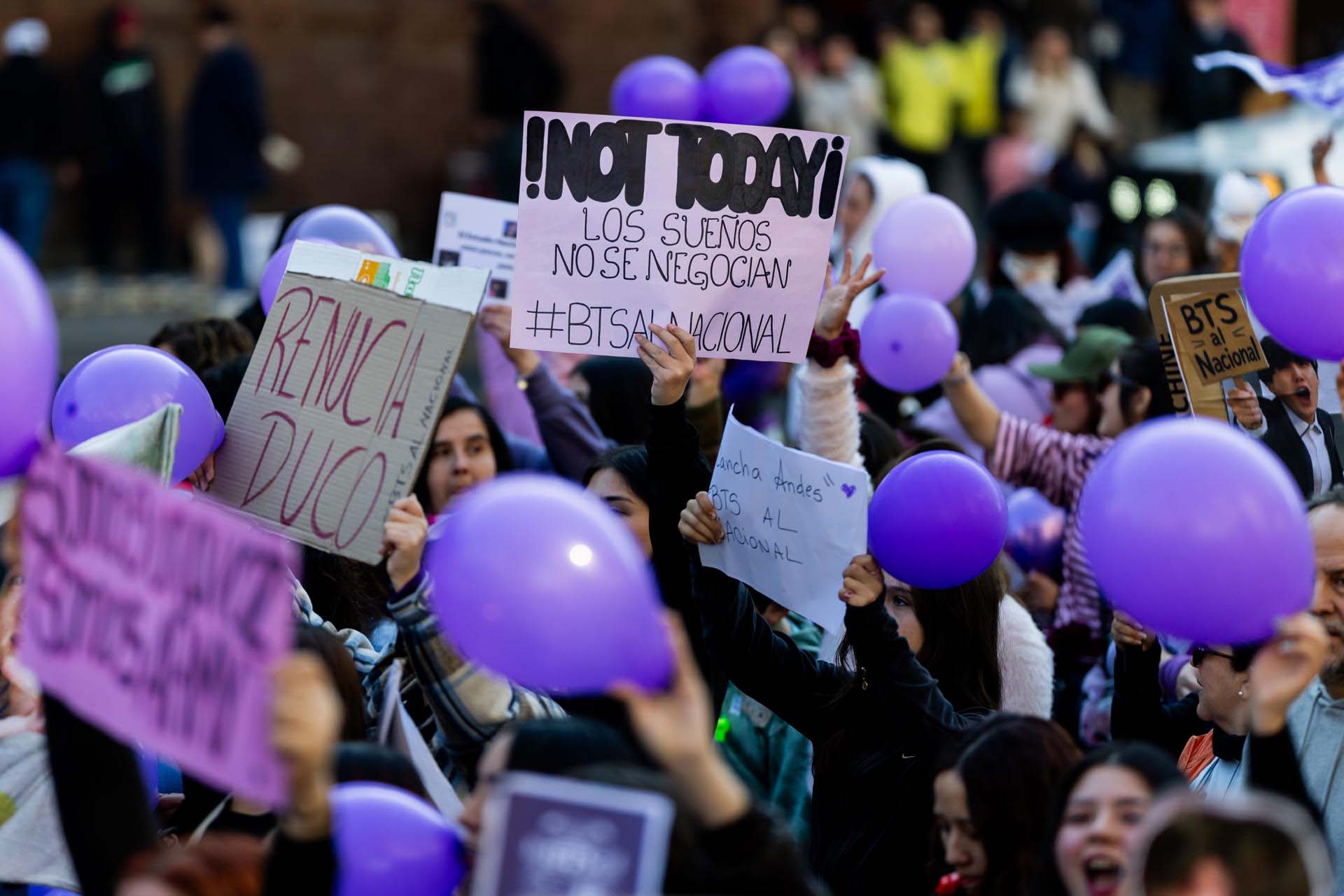 'BTS al Nacional': Army toma las calles