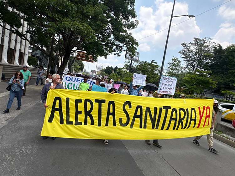 Exigen acciones inmediatas ante agua sucia suministrada