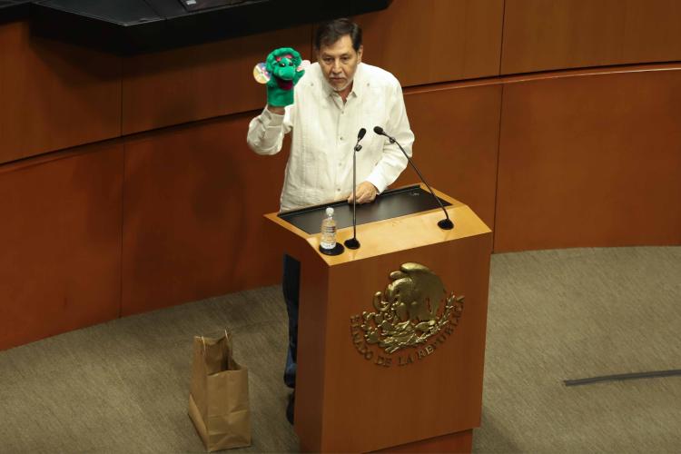 Sancionan a Noroña por violencia política contra Grecia Quiroz