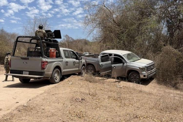 Mueren un marino y 10 presuntos delincuentes tras enfrentamientos en Sinaloa