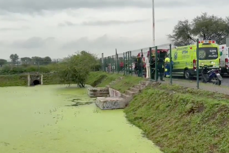 Muere una menor tras caer a parque inundado