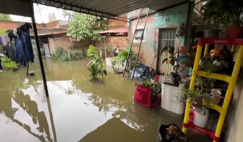 Desbordamiento del Río Blanco inunda 22 viviendas en Tesistán