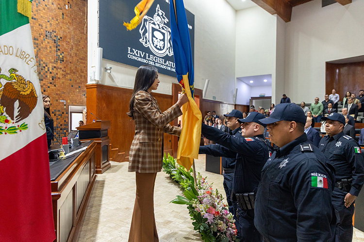 Conmemoran aniversario 109 de la Constitución