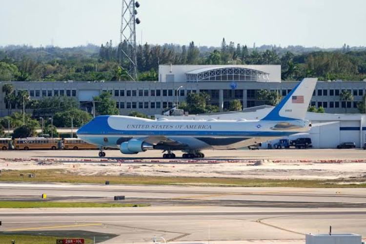 Aeropuerto de Palm Beach cambia oficialmente su nombre a Aeropuerto Internacional Donald J. Trump