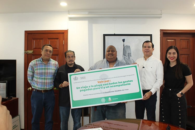 Setran reconoce a conductor con 28 años de trayectoria