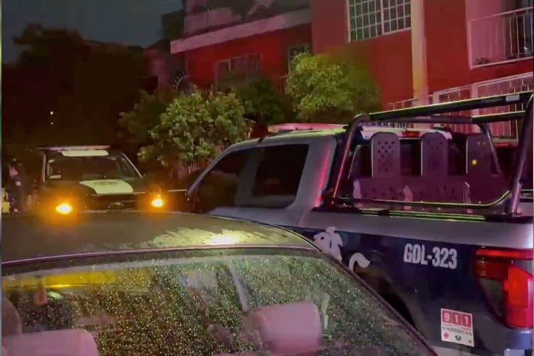 Hombre ataca a machetazos a ocho personas durante reunión familiar