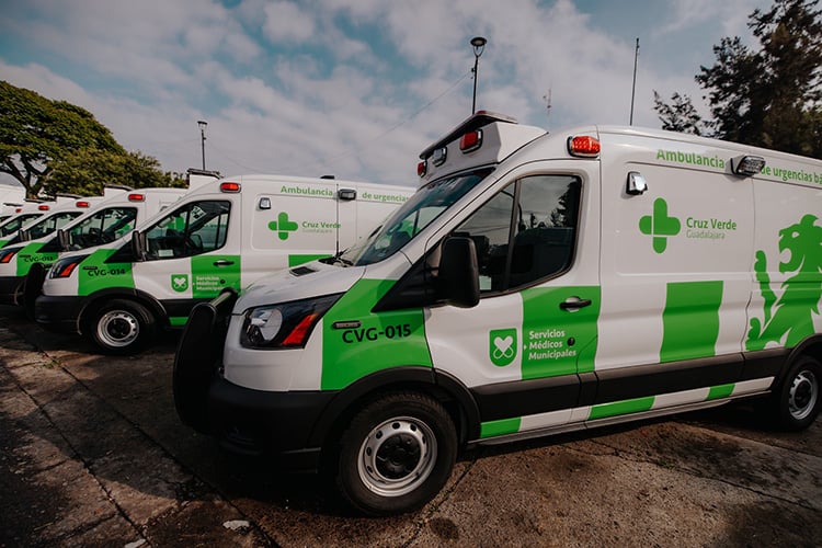 Incorpora Guadalajara 8 nuevas ambulancias