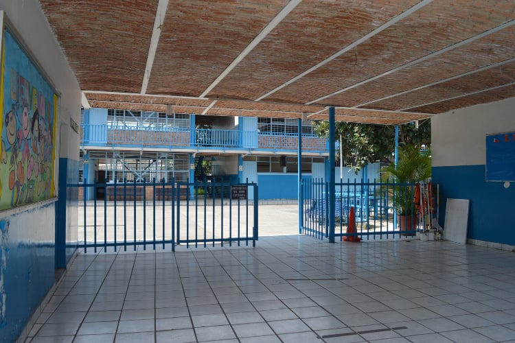 Prevé SEJ intervenir 140 escuelas en vacaciones