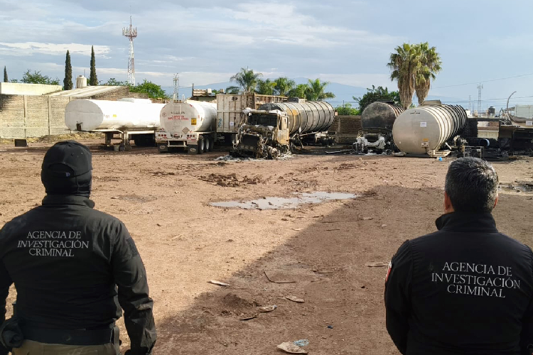 FGR asegura más de 89 mil litros de huachicol en El Salto