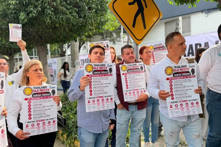 Peritos del IJCF trabajan bajo protesta, exigen mejoras laborales