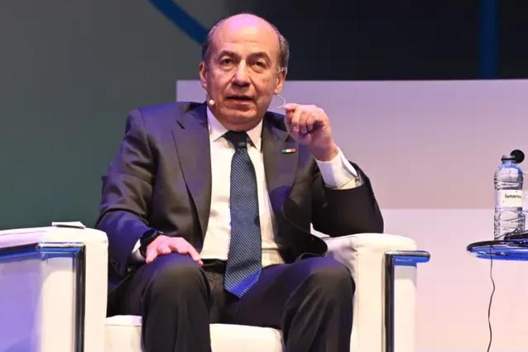 Felipe Calderón compara situación institucional de México con Venezuela