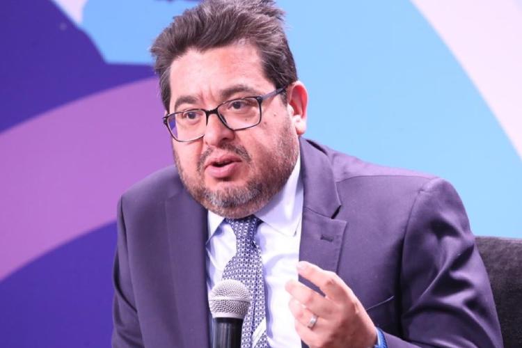 Remueven a fiscal Óscar Langlet por negarse a archivar una investigación