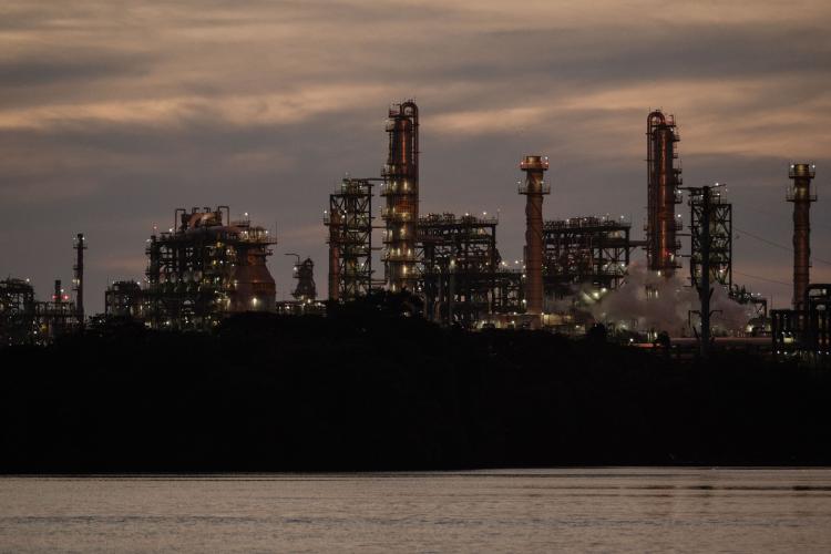 Pemex informó que el incendio reportado en la Refinería Olmeca, en Dos Bocas