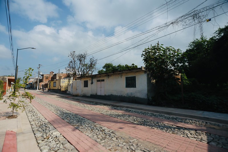 Concluyen rehabilitación de calles en Santa Cruz de la Loma en Tlajomulco