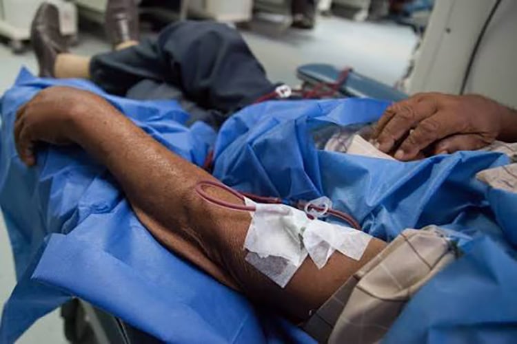 Preocupa agua contaminada a pacientes renales