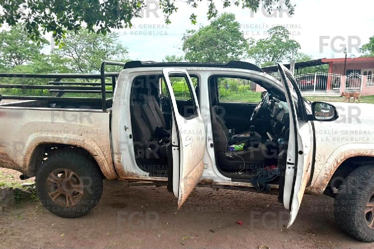 Vinculan a hombre tras enfrentamiento en Jilotlán y aseguran arsenal